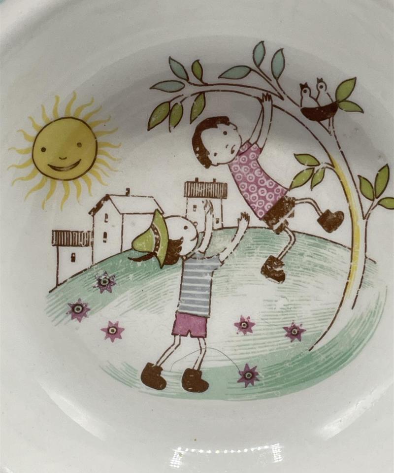 Arabia Lasten syvä lautanen, Raija Uosikkinen