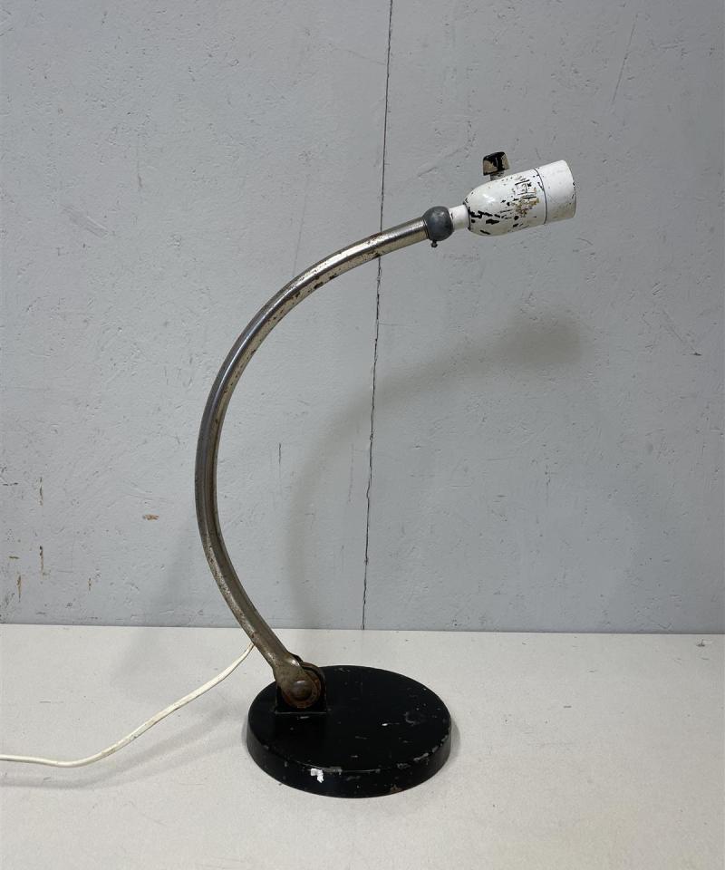 Vintage Taito pöytävalaisin korjattavaksi