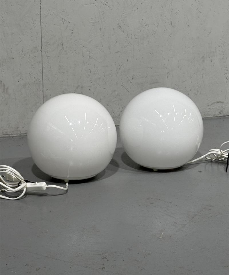 Ikea Fado pöytä pallovalaisin (2kpl)