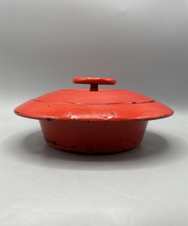 Wärtsila Lentävä lautanen valurautapata, Antti Nurmesniemi