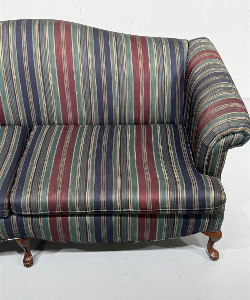 Chippendale sohva 2.5 istuttava