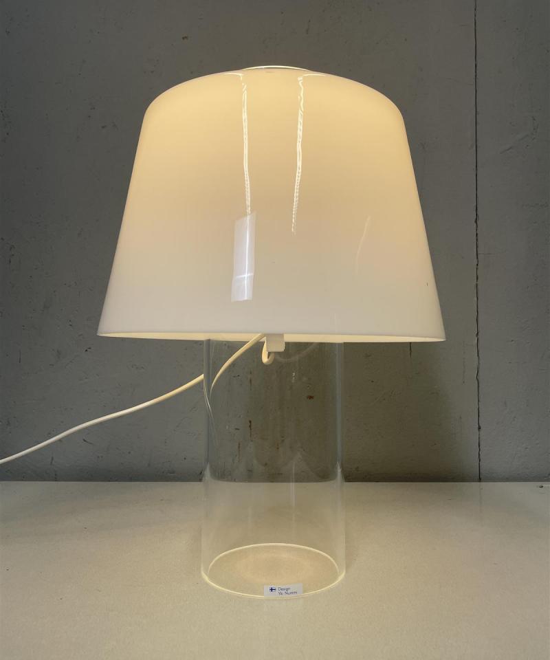 Yki Nummi ”Modern Art” pöytävalaisin