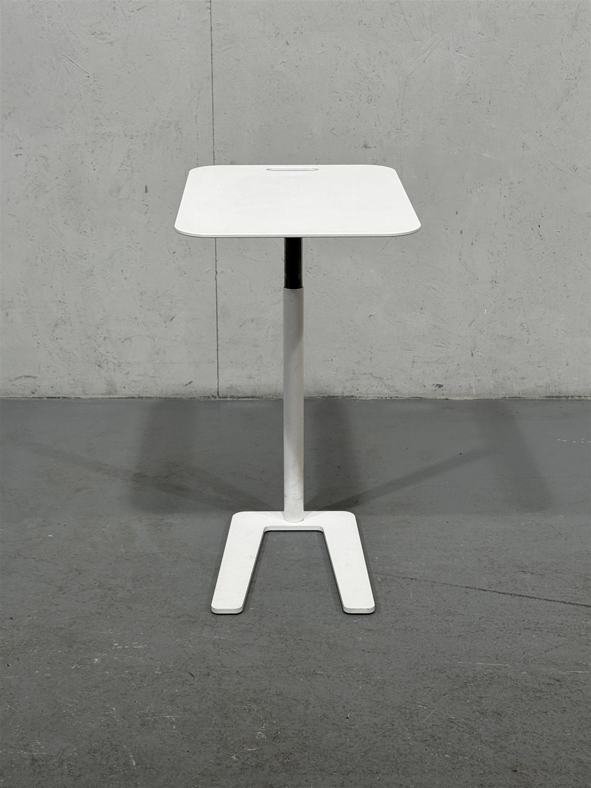 Offect säädettävä sivupöytä metalli