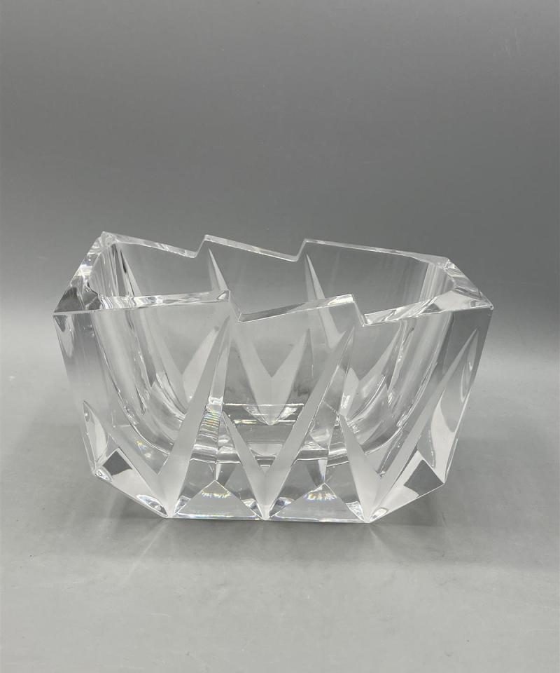 Riihimäen lasi taidelasi Hakas-malja, Erkkitapio Siiroinen