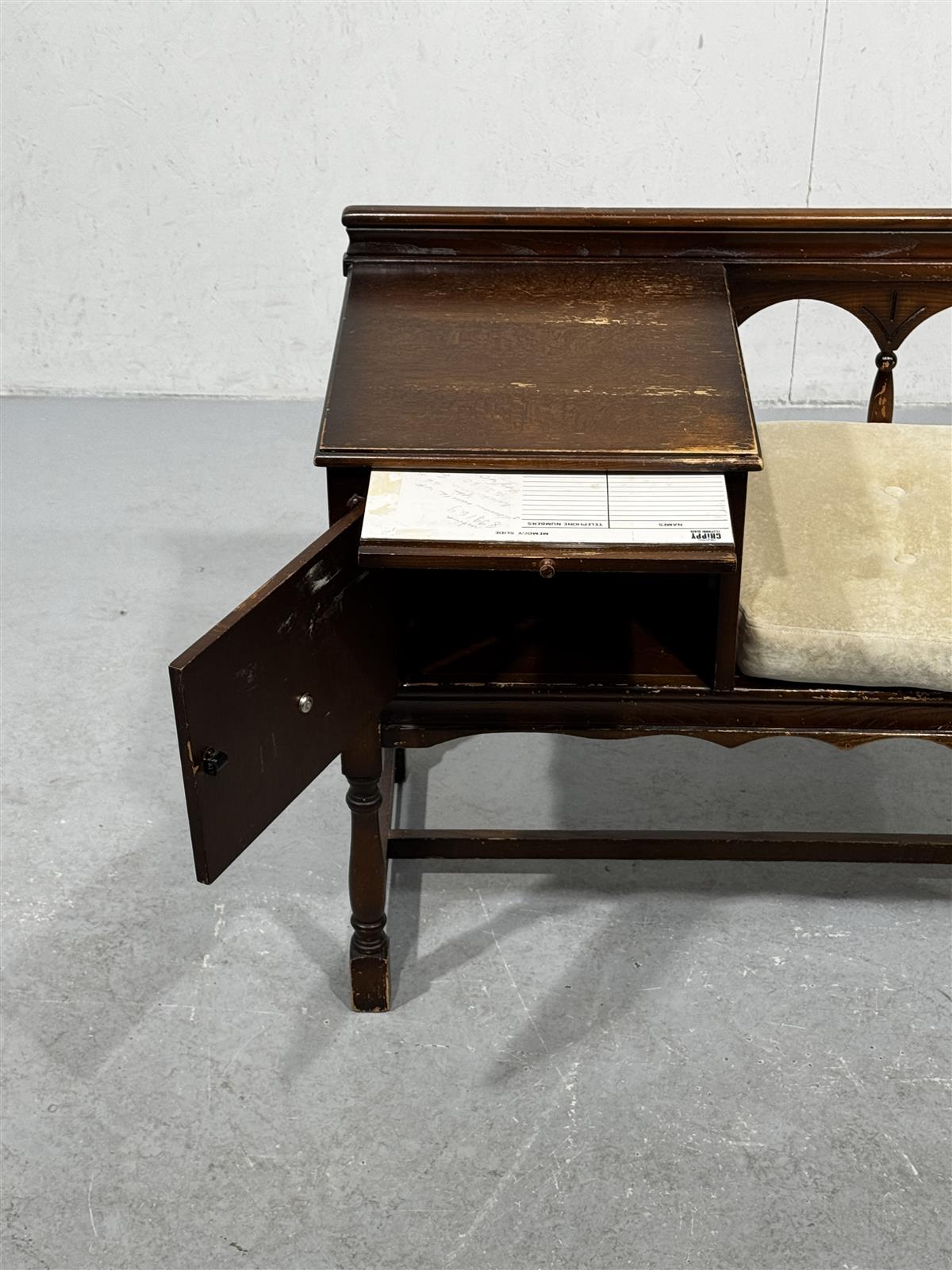 Vintage puhelinpenkki