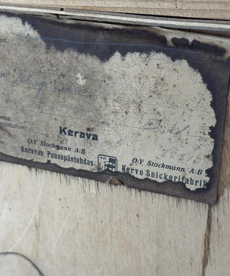 Keravan puusepäntehdas puuhylly