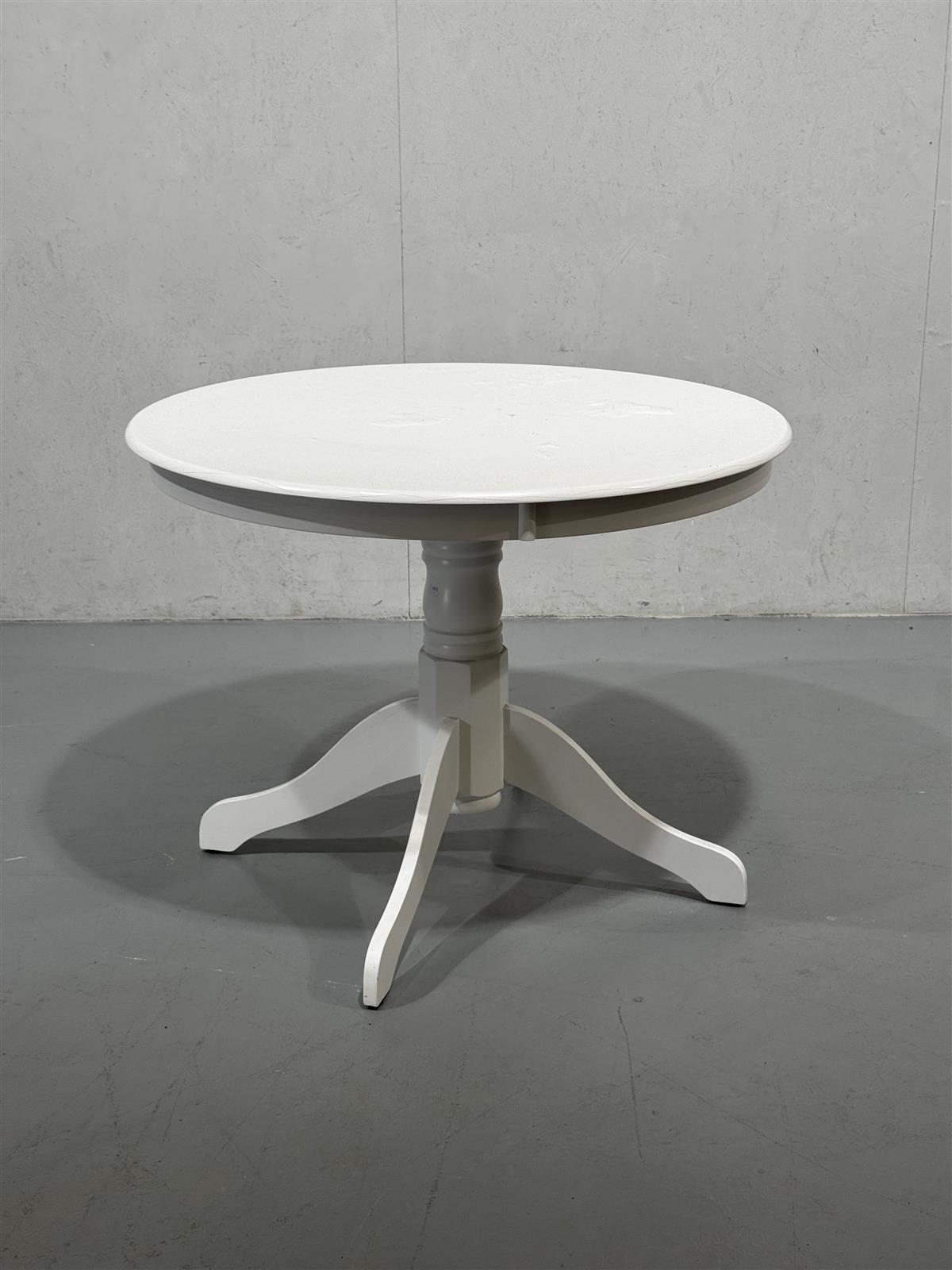 Pyöreä ruokapöytä valkoinen entisöijälle