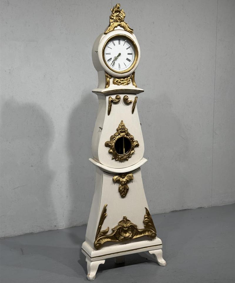 Antiikkinen lattiakello 1800-luku