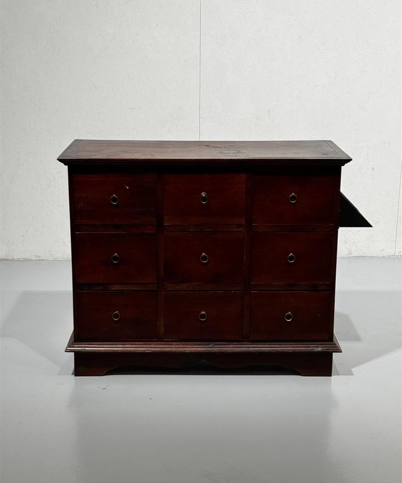 Vintage akaasiapuu senkki