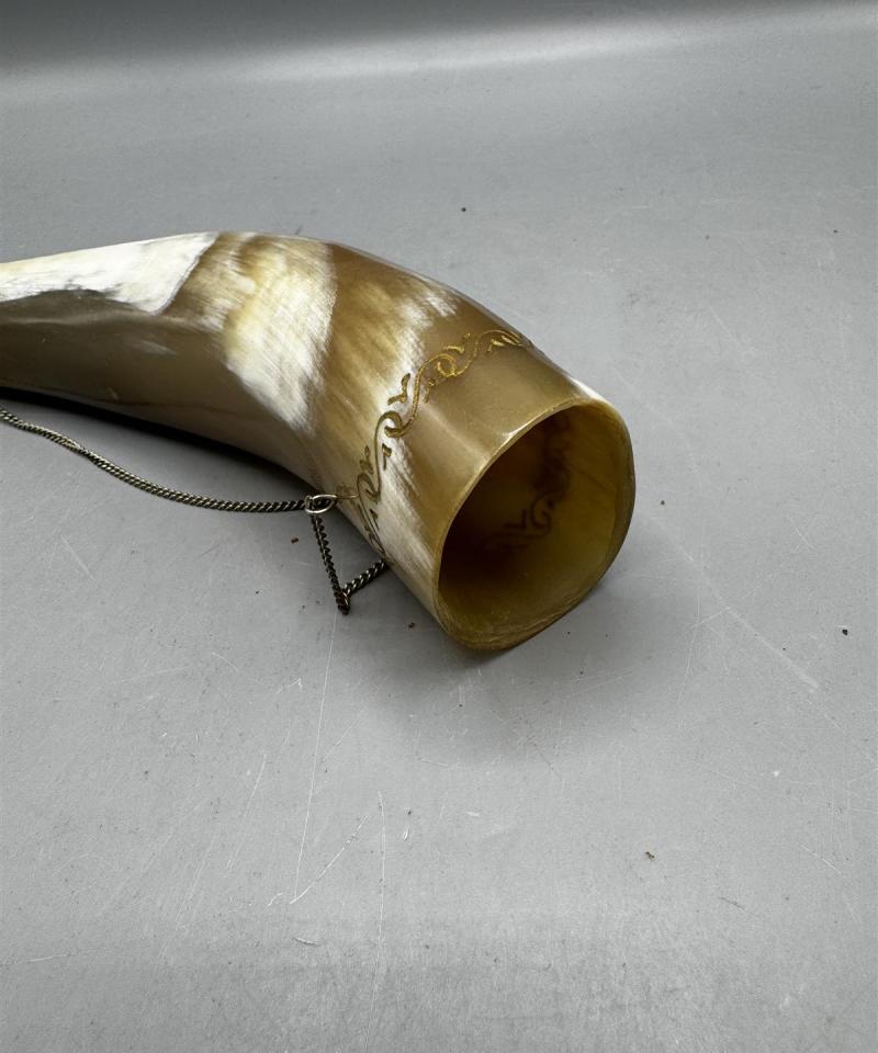 Vintage juomasarvi luu