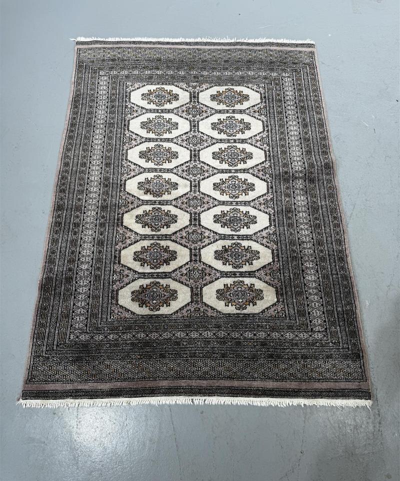 Bokhara itämainen matto 126x173