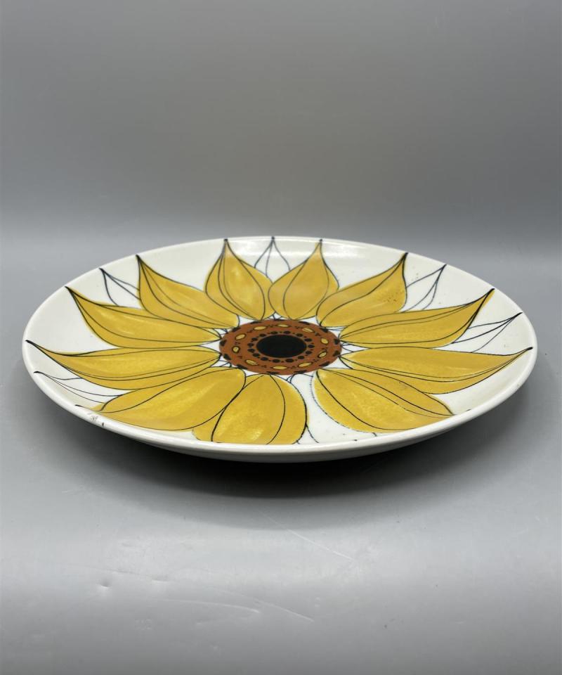 Arabia Aurinkoruusu tarjoilulautanen, Hilkka-Liisa Ahola