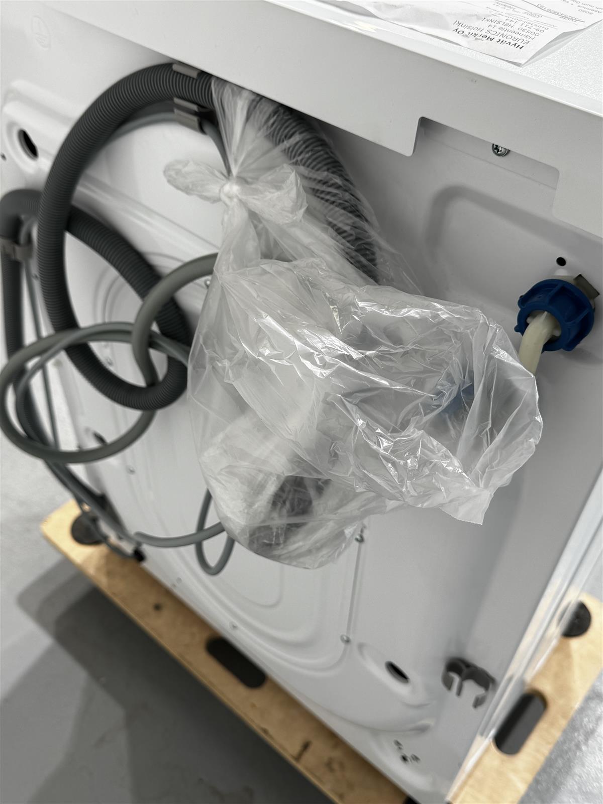 Electrolux PerfectCare 600 kapea pesukone (takuu)