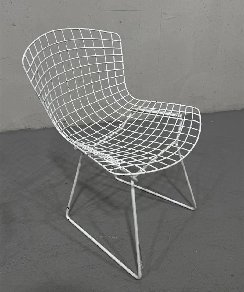 Harry Bertoia Sidechair metallituoli (3 kpl)