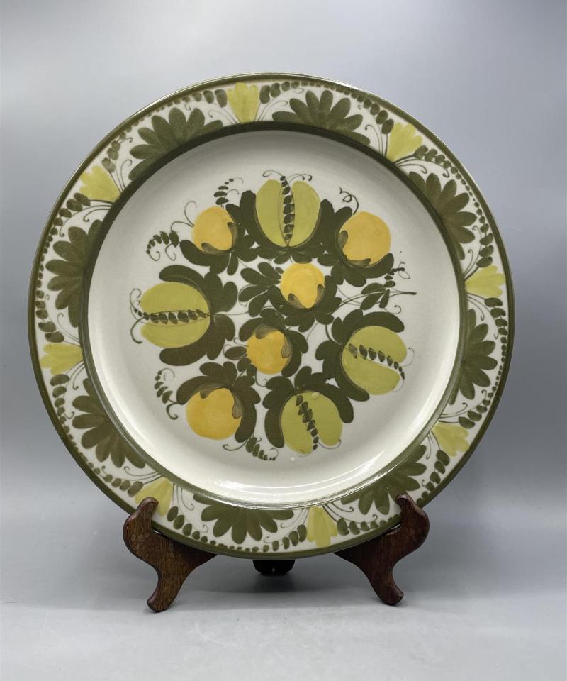 Arabia Atelje käsinmaalattu lautanen, Raija Uosikkinen