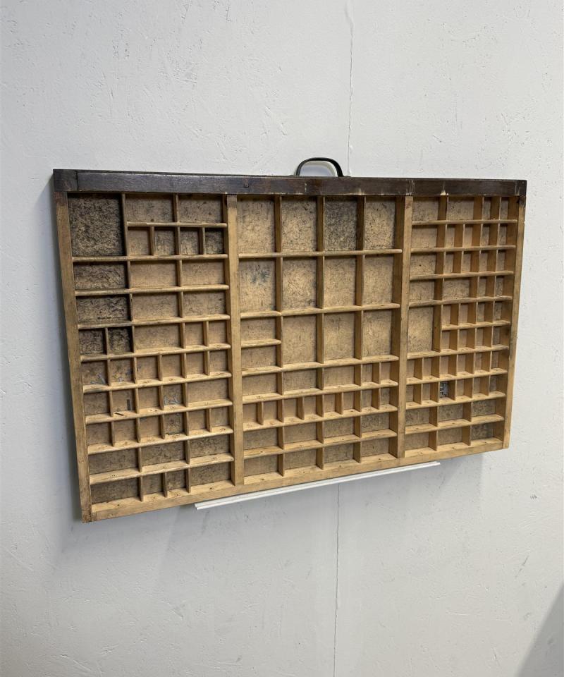 Kasti lokerikko koristeille