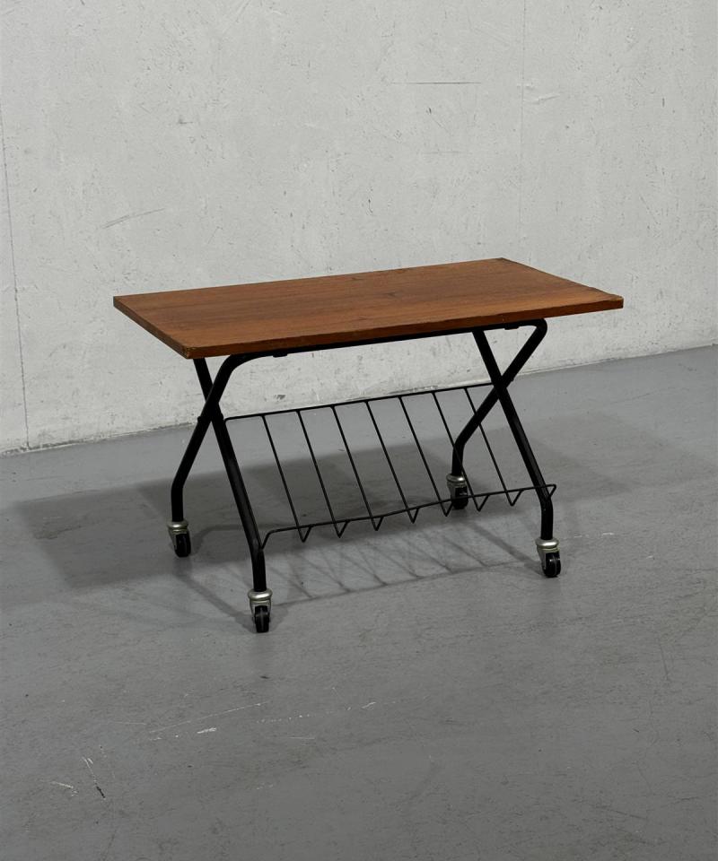 Retro lehtiteline sivupöytä teak