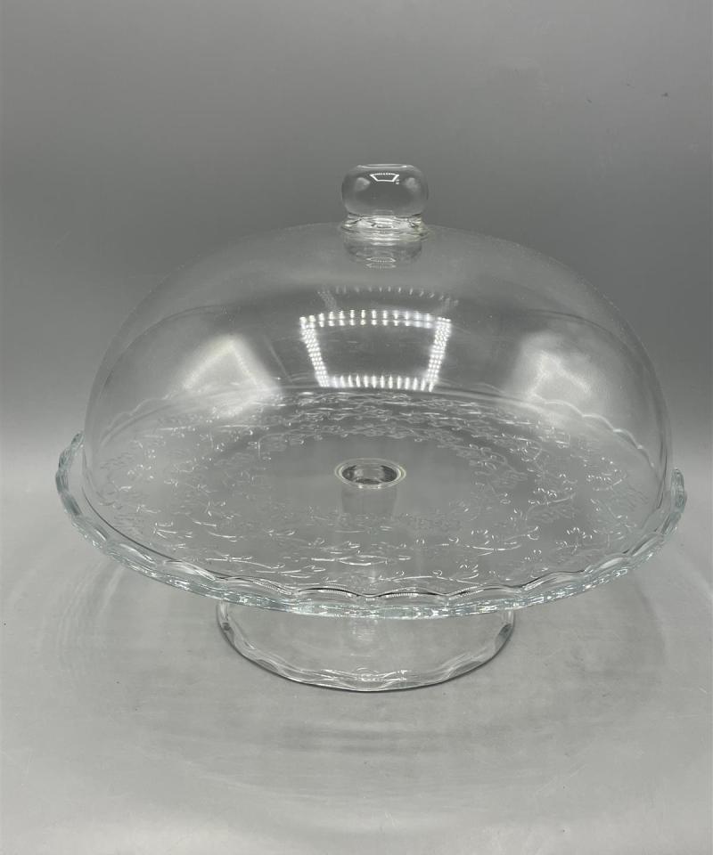 Kakkuvati lasikuvulla