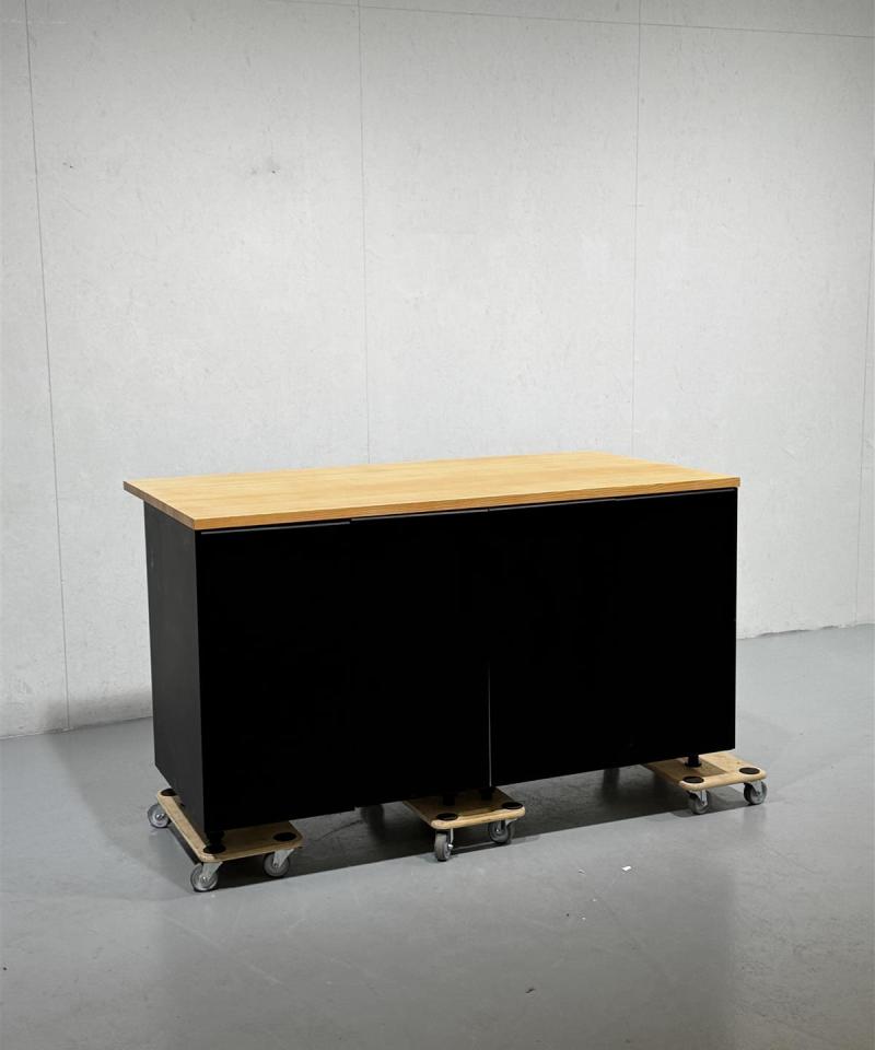 Keittiösaareke puutasolla 164x90 alakaapit