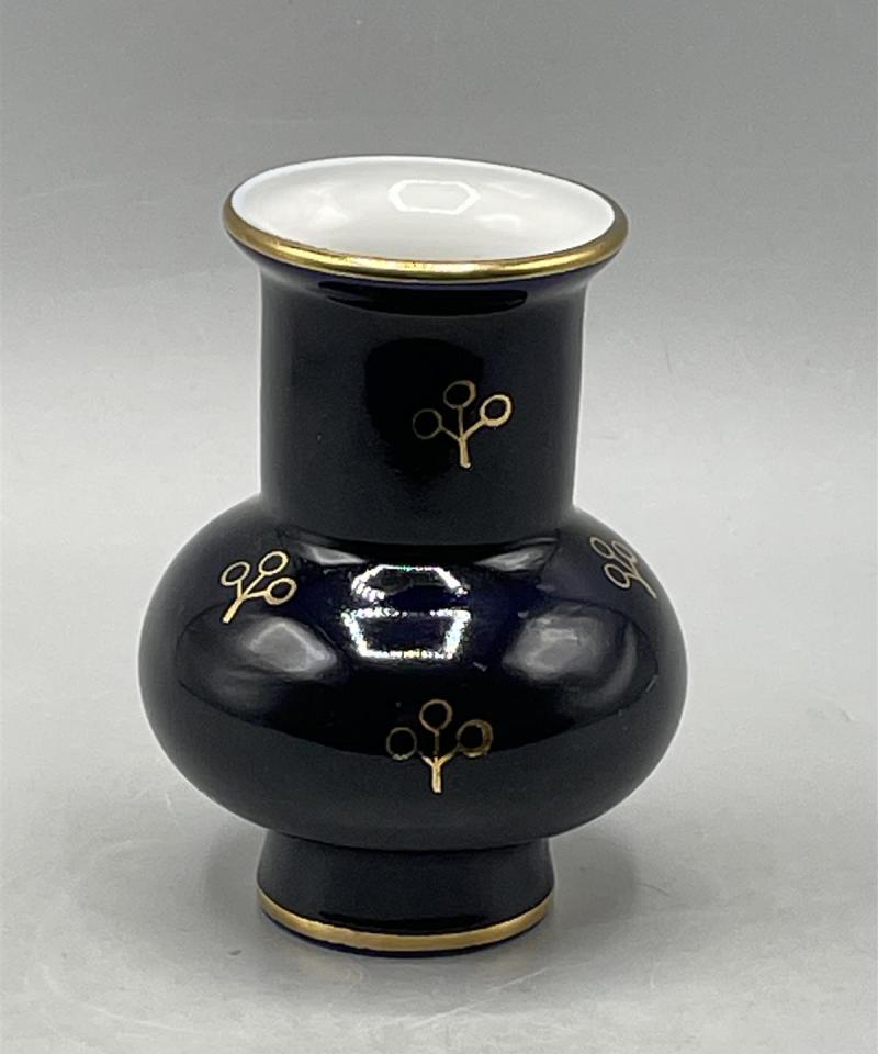 Lomonosov pieni maljakko