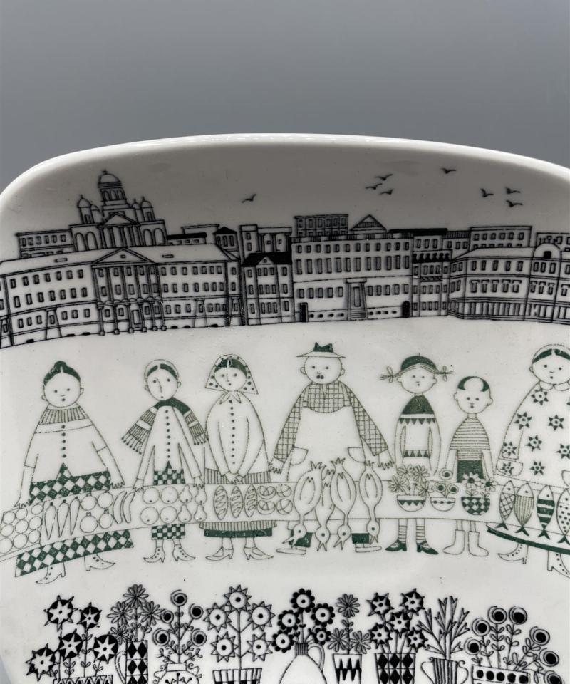 Arabia Kauppatori koristelautanen, Raija Uosikkinen