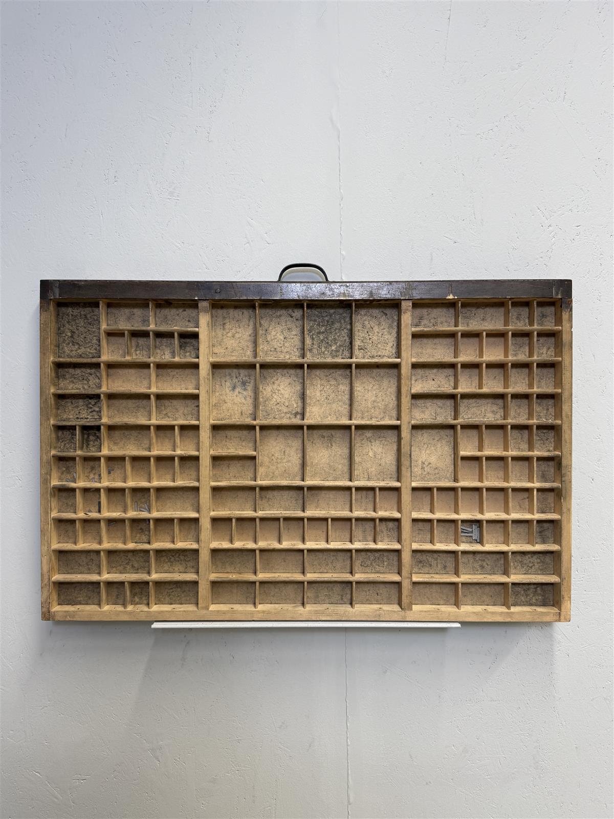 Kasti lokerikko koristeille