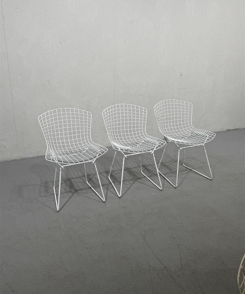 Harry Bertoia Sidechair metallituoli (3 kpl)