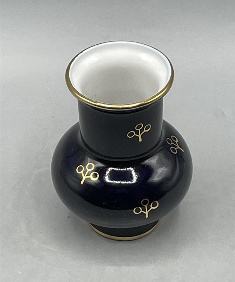 Lomonosov pieni maljakko