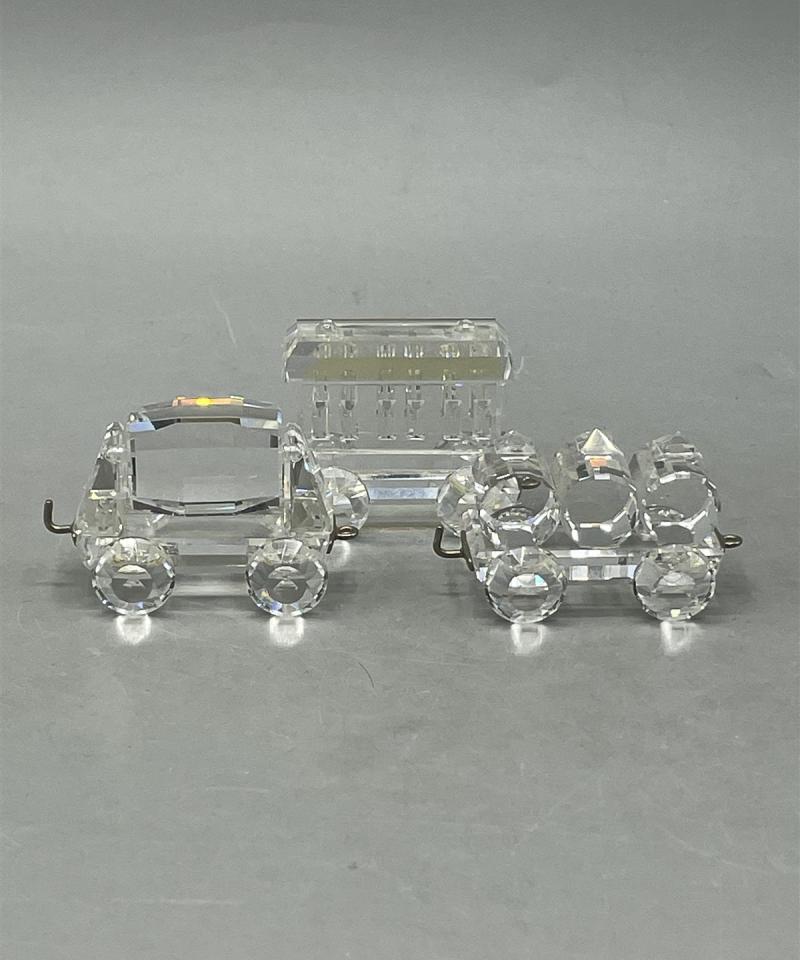 Swarovski kristalli miniatyyri juna 4-osaa