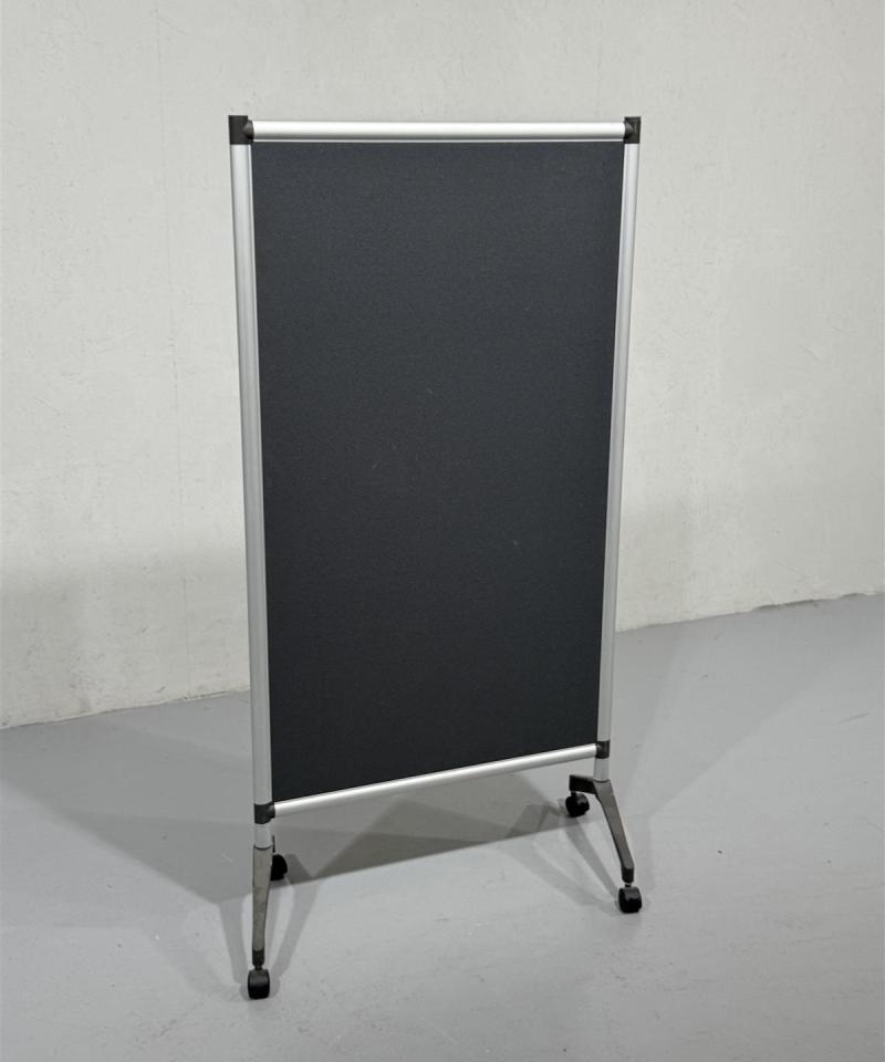 Liikuteltava ilmoitustaulu (2 kpl)