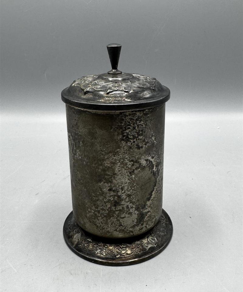 Vintage savukkeenannostelija