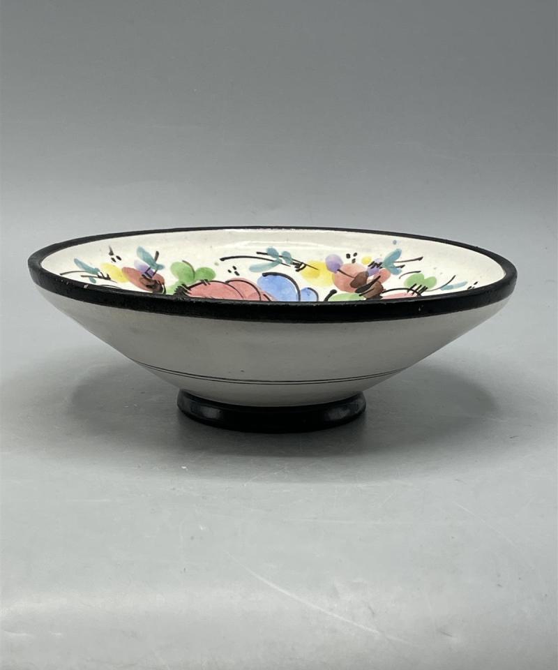 Käsinmaalattu kulho