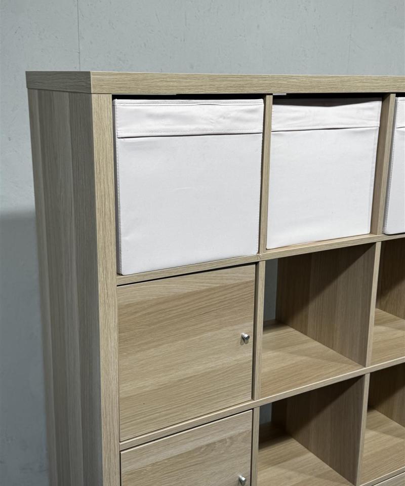 Ikea Kallax hyllykkö kaapeilla