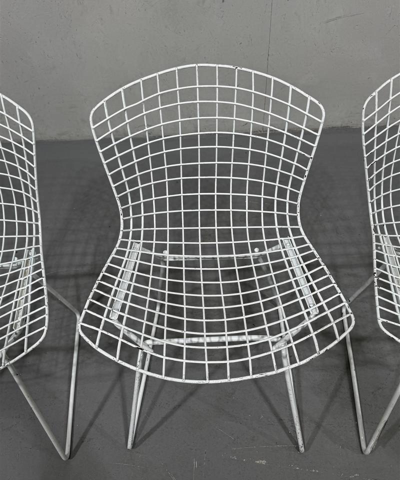Harry Bertoia Sidechair metallituoli (3 kpl)