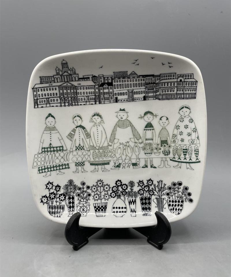 Arabia Kauppatori koristelautanen, Raija Uosikkinen