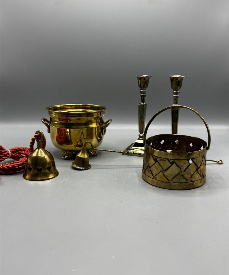 Messinkiesineiden kokoelma (6 esinettä)