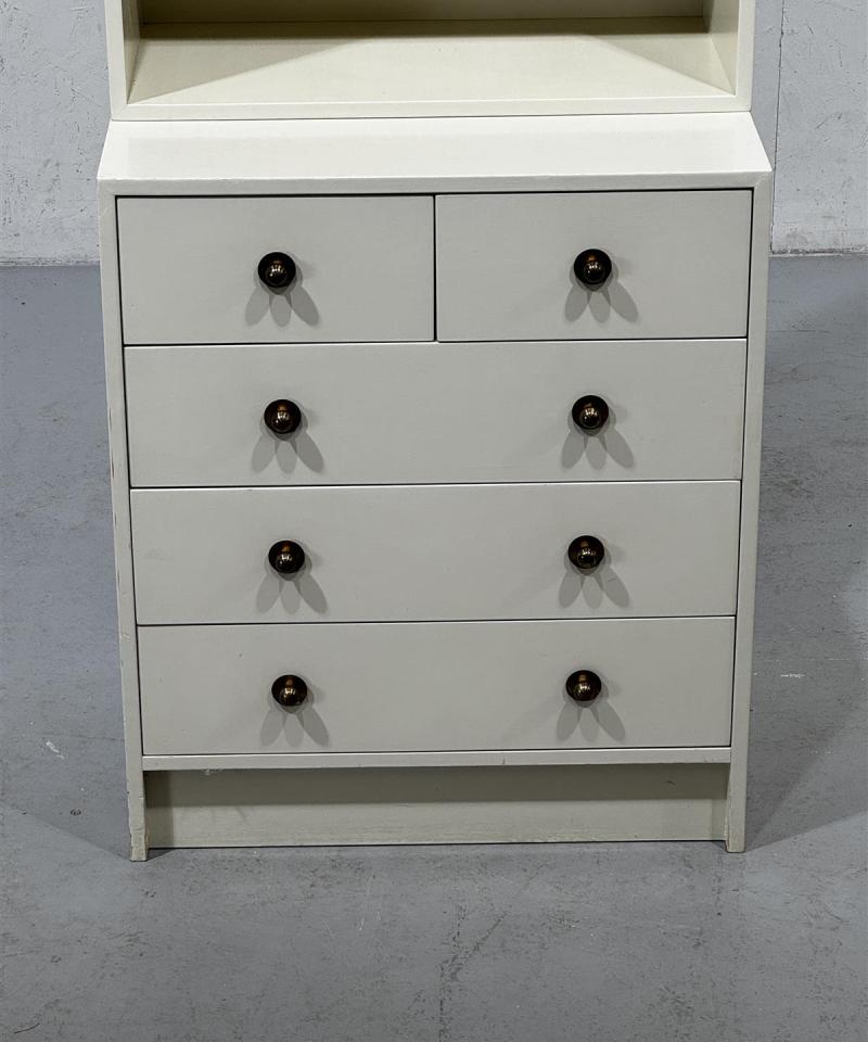 Vintage kirjahylly lipastolla (3 moduulia)