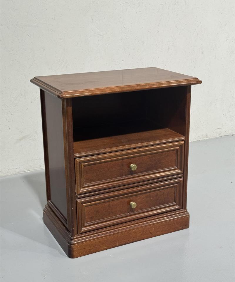 B.L. Mobili yöpöytä