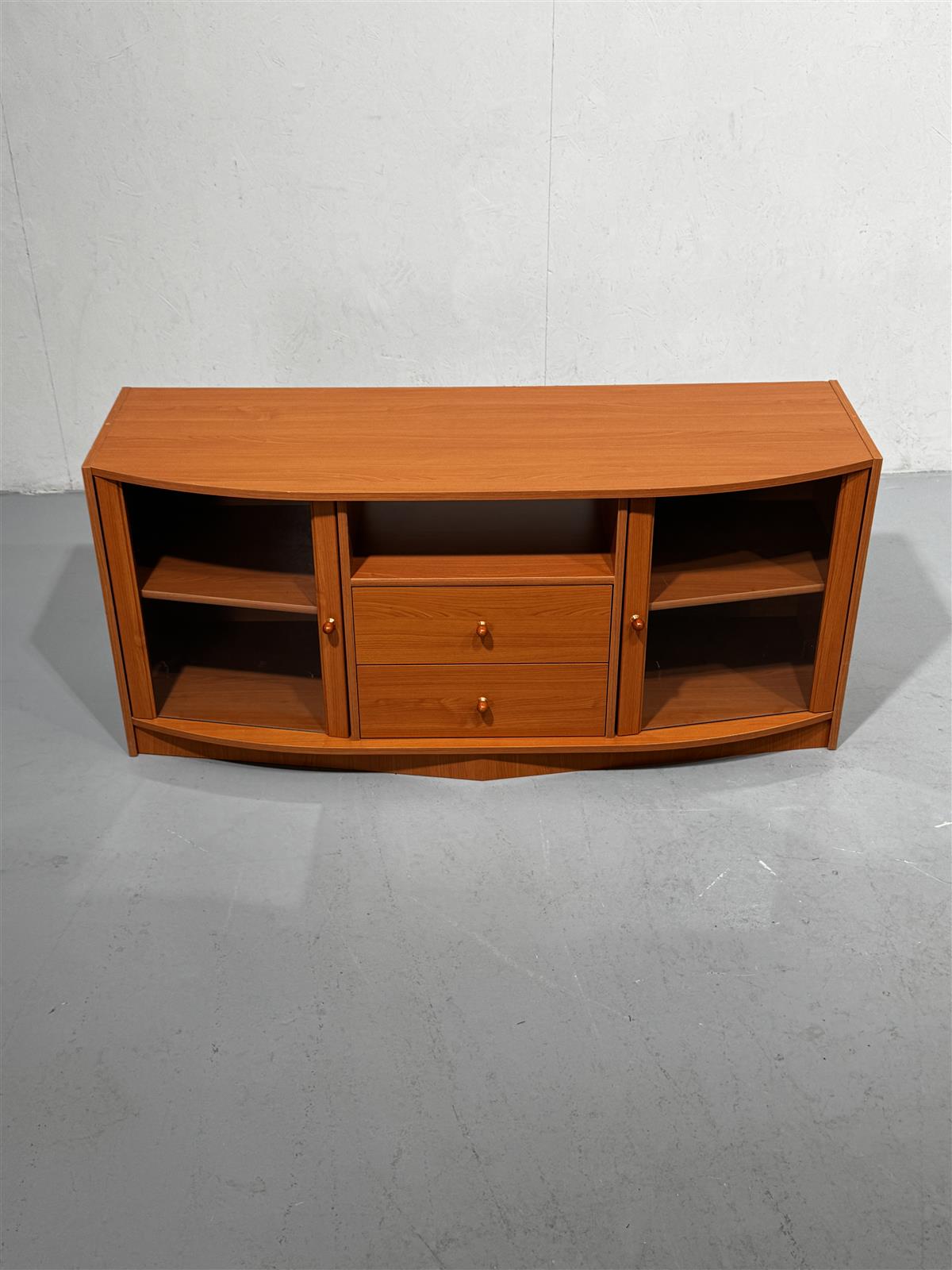 TV-taso 133cm ruskea