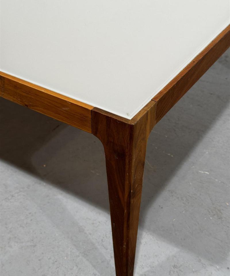 Sohvapöytä 120x80 puujalat