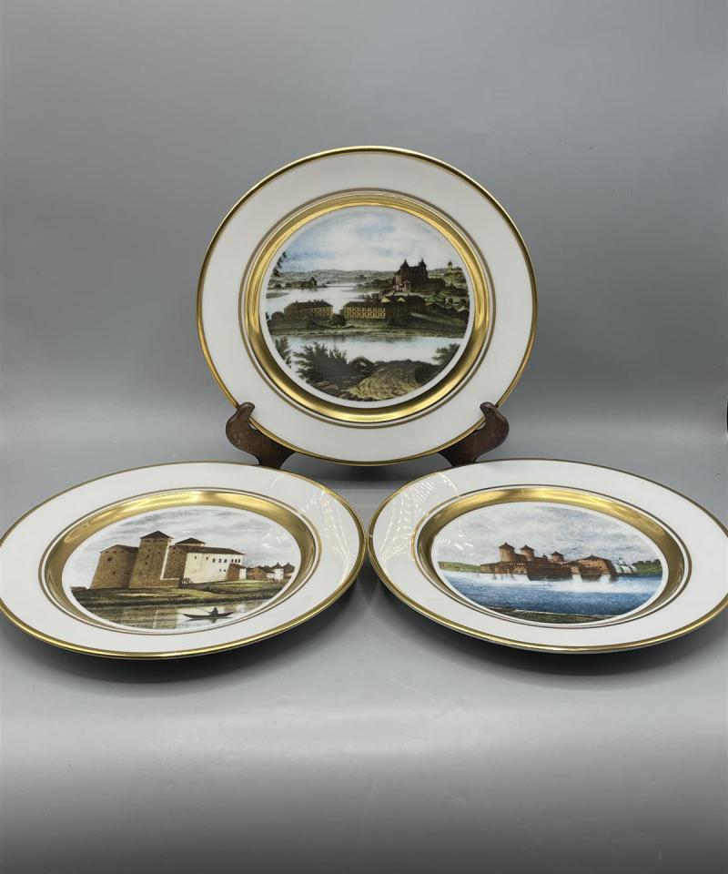 Arabia Suomen linnat koristelautaset 3-osaa