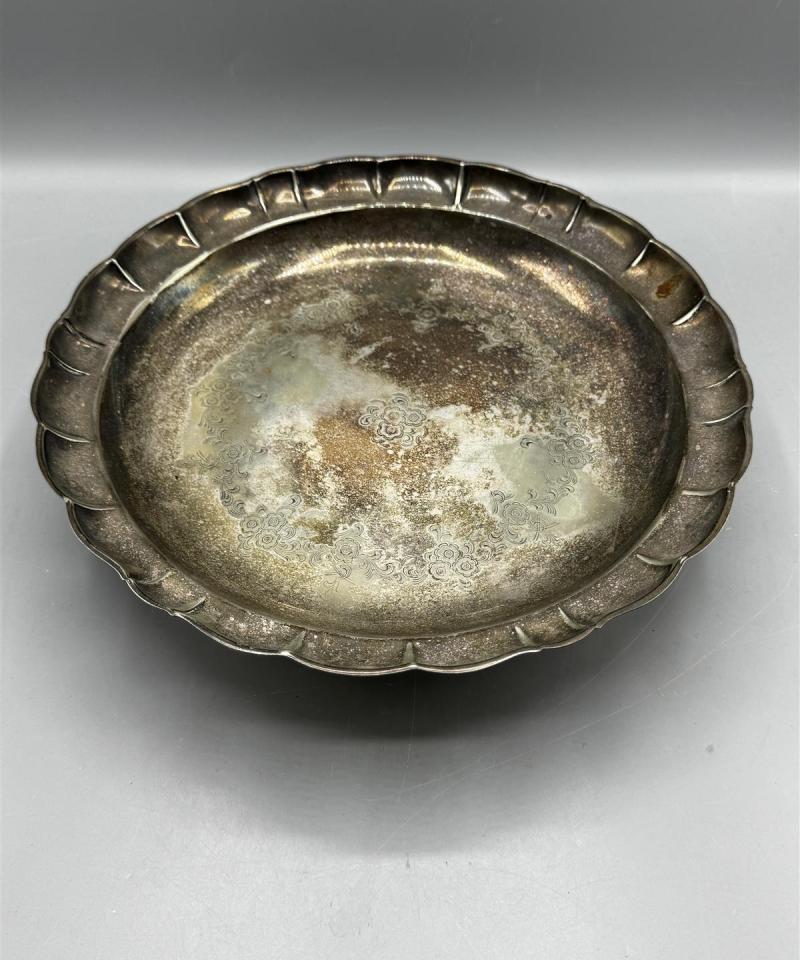 Koristeellinen jalallinen tarjoiluvati (Alpakka)