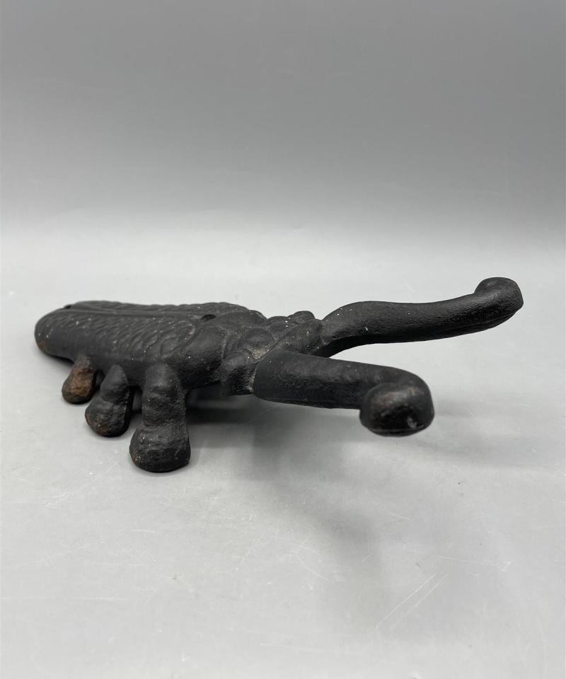 Saapasrenki Koppakuoriainen takorauta