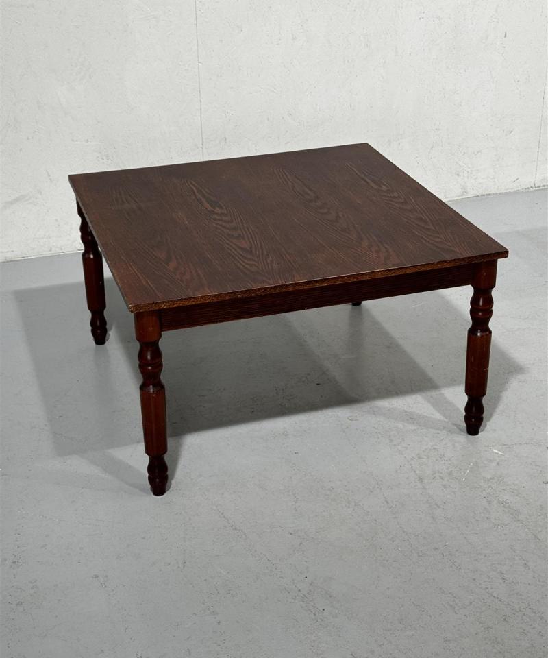 Klassinen sohvapöytä 80x80