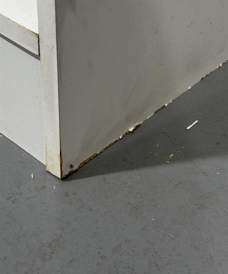 Kapea hyllykkö 226cm valkoinen