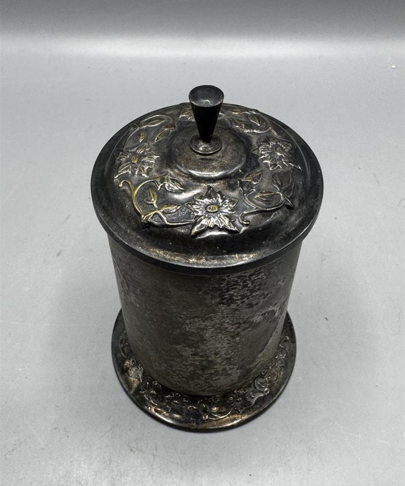 Vintage savukkeenannostelija