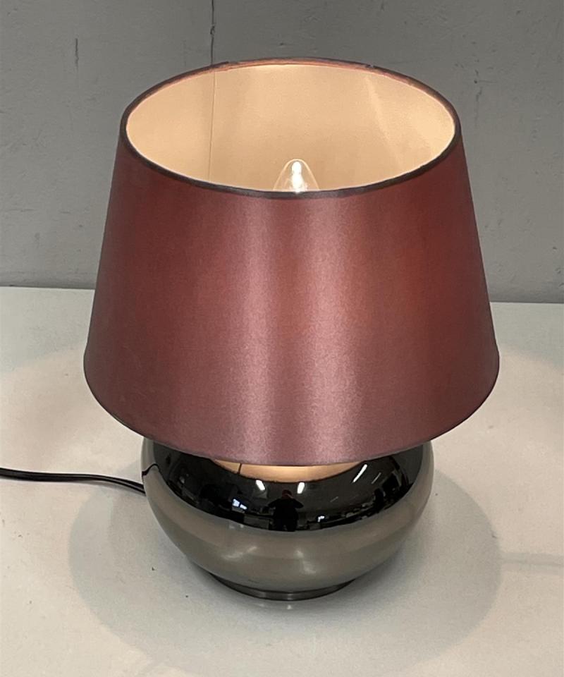 Pöytävalaisin kosketushimmentimellä