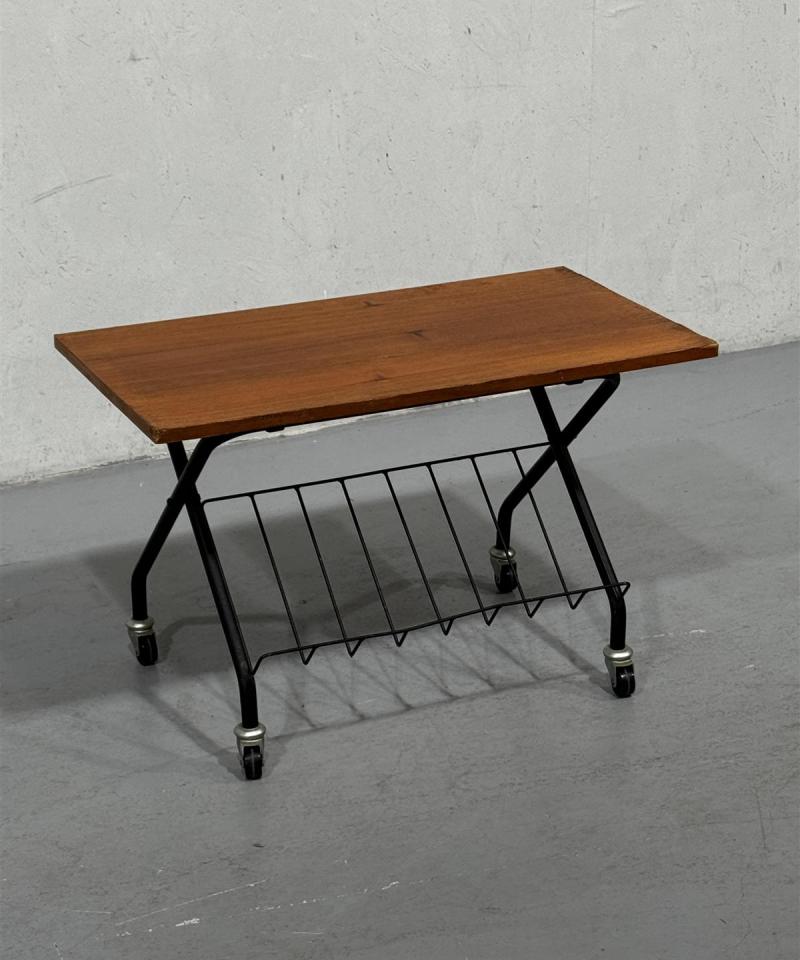 Retro lehtiteline sivupöytä teak