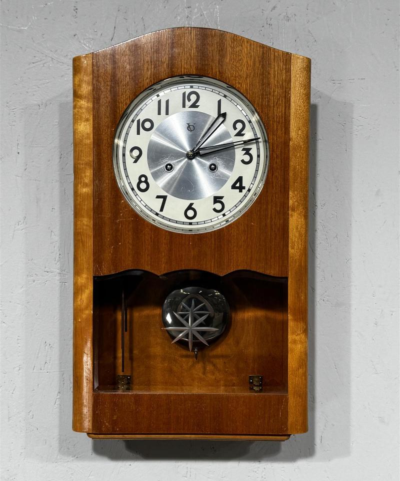 Kellonvalmistamo Oy vintage seinäkello 1960-luku