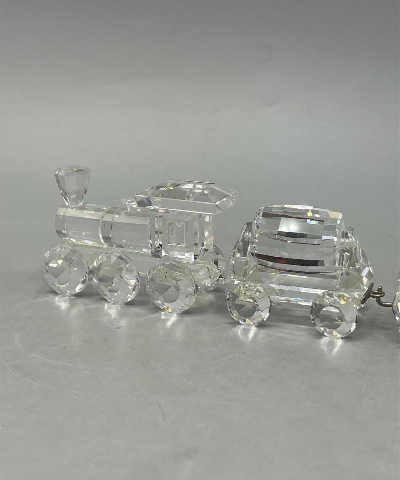 Swarovski kristalli miniatyyri juna 4-osaa